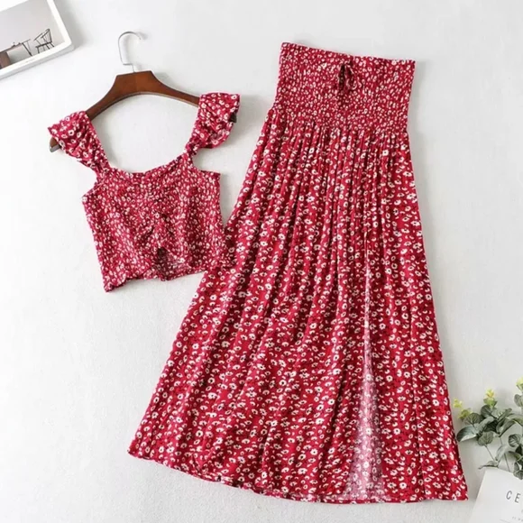 ×2 Red Floral Cotton Midi Skirt and Flutter Sleeve Top Set - Picture 3 of 13